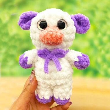 Amigurumi Baby Cow Bessie Free Pattern (1)
