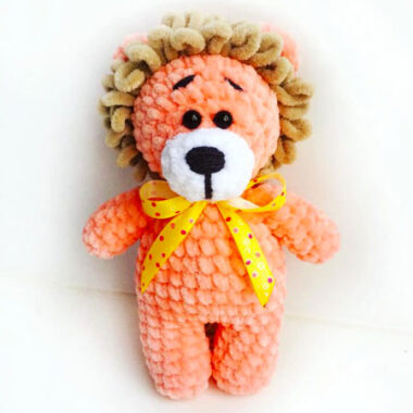 Caesar the Plush Lion Crochet Pattern for Beginners (1)