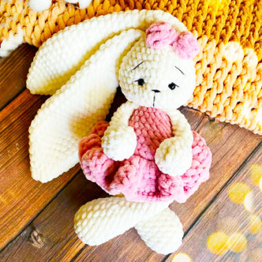 Lovely Plush Bunny Amigurumi Crochet PDF Pattern (1)