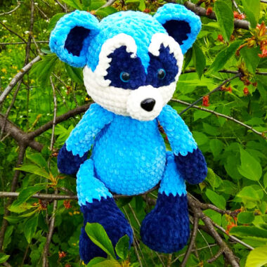 Mischief the Plush Raccoon Amigurumi Free Pattern (1)