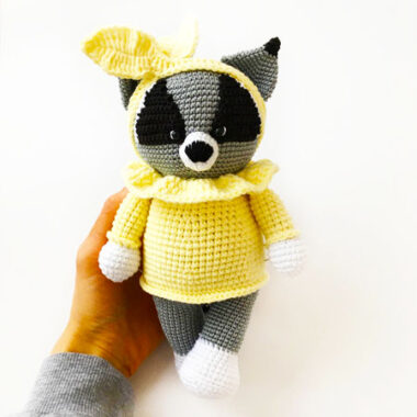 Sophia the Raccoon with Headband Amigurumi Pattern (1)