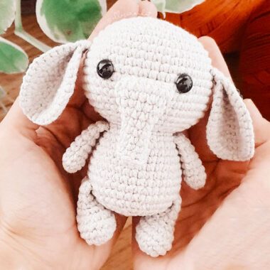 Cute Elephant Marry Keychain Crochet PDF Pattern (2)