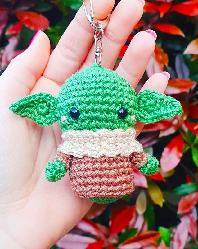 Baby Yoda Keychain PDF Crochet Free Pattern (2)