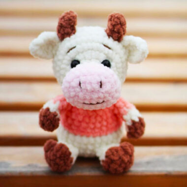 Kroshka the Plush Bull Amigurumi Free Pattern (2)