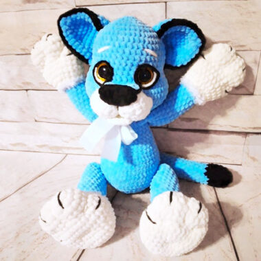 Amigurumi Blue Plush Puma PDF Free Pattern (1)
