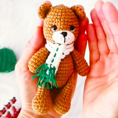 Barney Christmas Bear for Beginners Crochet Pattern (1)