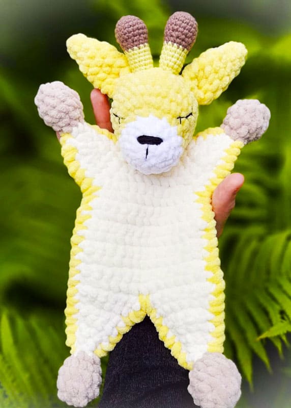 Giraffe Comforter Amigurumi Free Crochet Pattern
