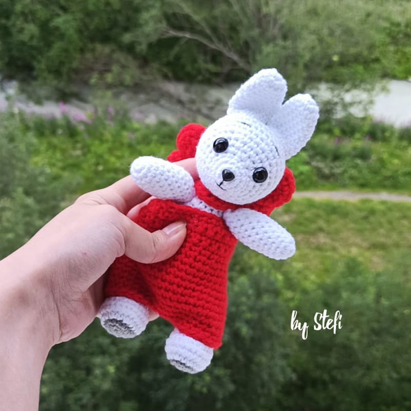 Little White Bunny Amigurumi Crochet Pattern (7)