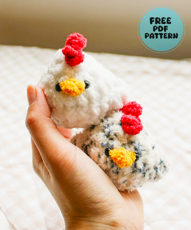 Mini Chicken Keychain Crochet Free Pattern (3)