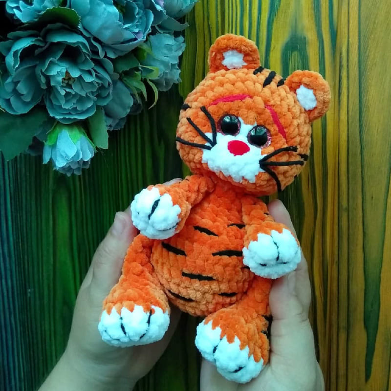 Neon Tiger Crochet Amigurumi Free Pattern (1)