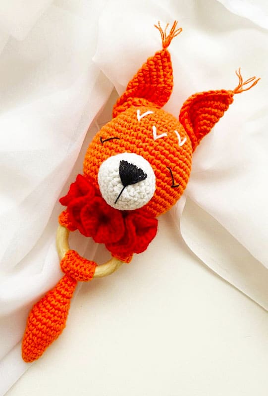 Squirrel Rattle Amigurumi Crochet Pattern (2)