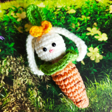 Crochet Keychain Carrot with Bunny PDF Free Pattern (3)