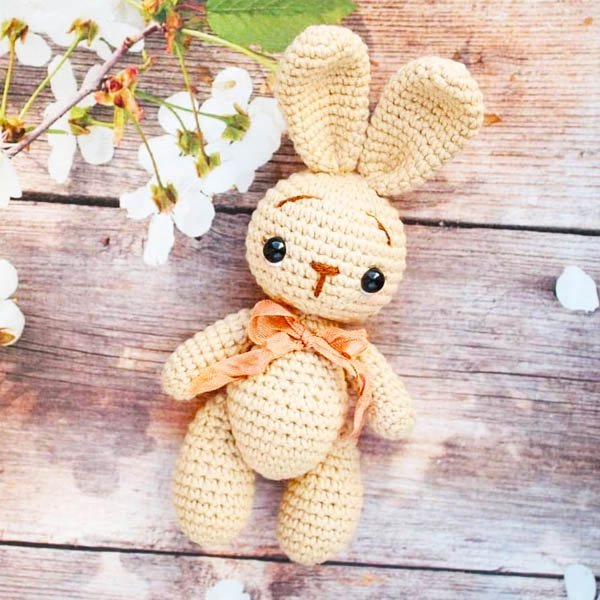 Little Crochet Bunny Amigurumi Free PDF Pattern (1)