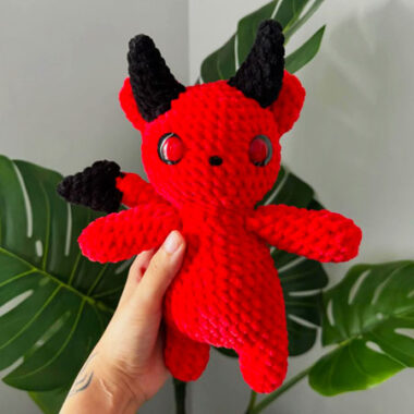 Amigurumi Red Devil for Halloween Free Pattern (1)