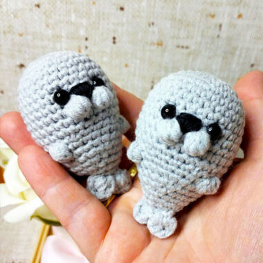 Baby Seal Keychain PDF Amigurumi Pattern (1)