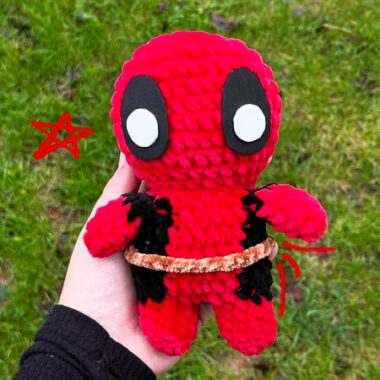 Deadpool Little Crochet Doll PDF Free Pattern (2)