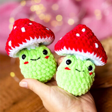 Chrsitmas Mushroom Crochet PDF Free Pattern (1)