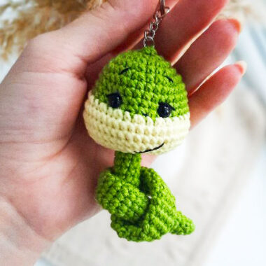 Crochet Snake Keychain PDF Free Pattern (1)