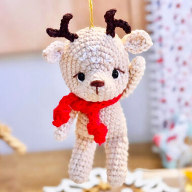 Christmas Gift Crochet Deer Ornament Free Pattern (1)
