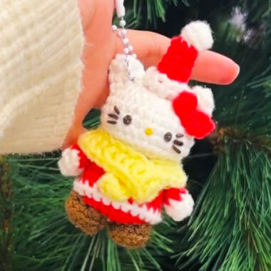 Christmas Kitty Crochet PDF Free Pattern (1)