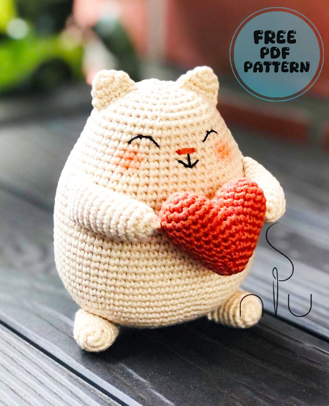 Kitten Daisy with Heart Amigurumi PDF Free Pattern