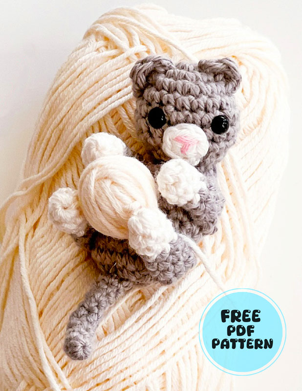 Mini Crochet Cat Keychain Free PDF Pattern 1
