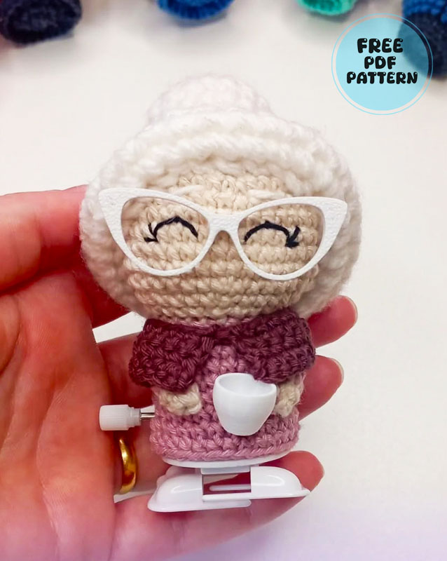 Nostalgia Grandma Crochet Doll Free Pattern