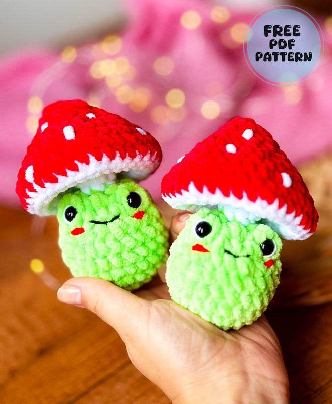 Christmas Mushroom Frog Crochet PDF Free Pattern