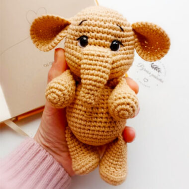 Handmade Molly the Amigurumi Elephant Free Pattern (1)